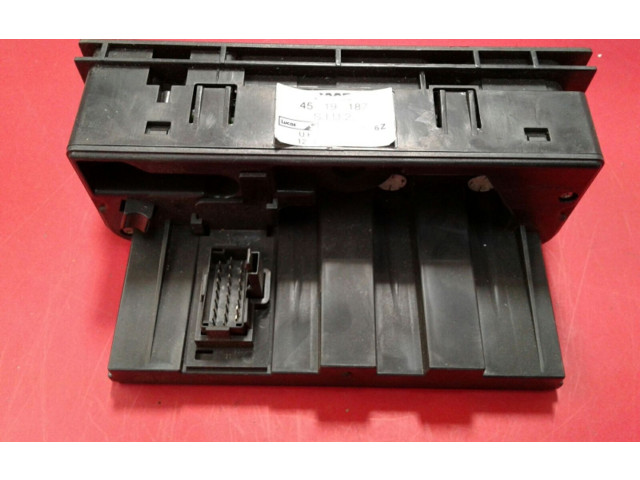 Дисплей    53900116Z   Saab 9-7X