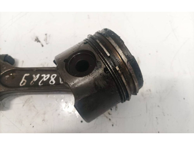  Поршень с шатуном    Peugeot Partner  