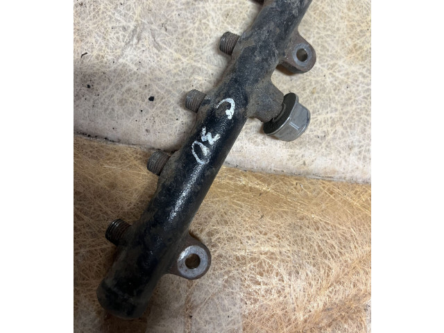 Топливная рампа 9681649580, 968164958   Volvo C30  