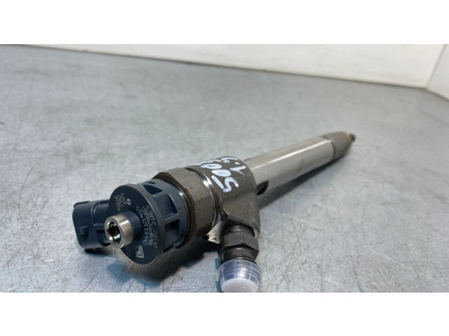 Vstřikovač 9828959880, 0445110955   Peugeot 5008  pro naftový motor 1.5 YHZ 