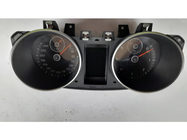 Панель приборов 5K0920861A Volkswagen Golf VI