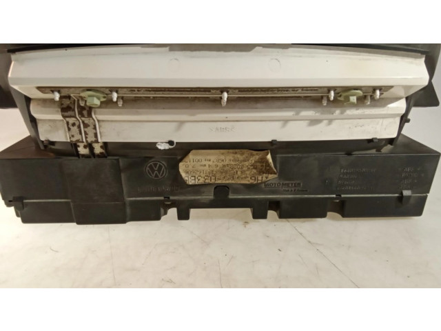 Панель приборов 5411004600, 5392324740 Volkswagen Golf III