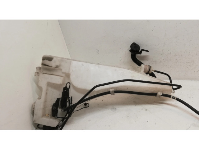 Бачок оконной жидкости    