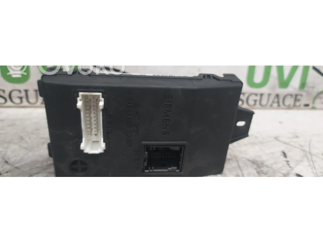 Блок предохранителей 8200564718 Dacia Sandero