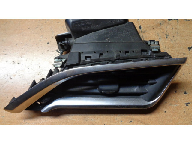 Боковая воздушная решётка