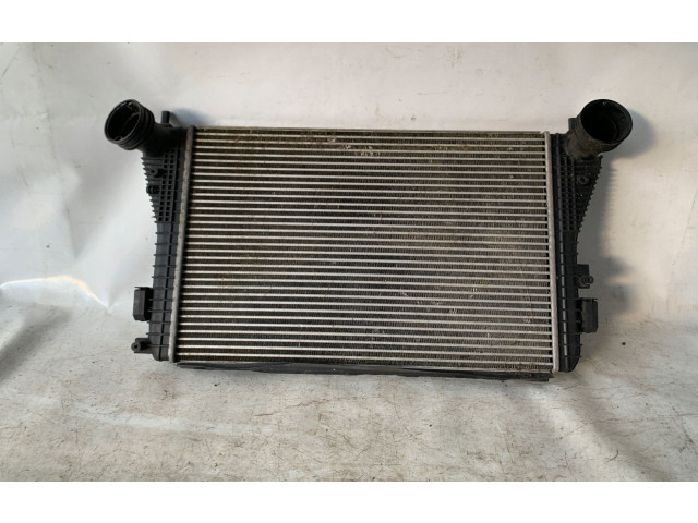 Интеркулер  1K0145803E   Volkswagen Touran I 