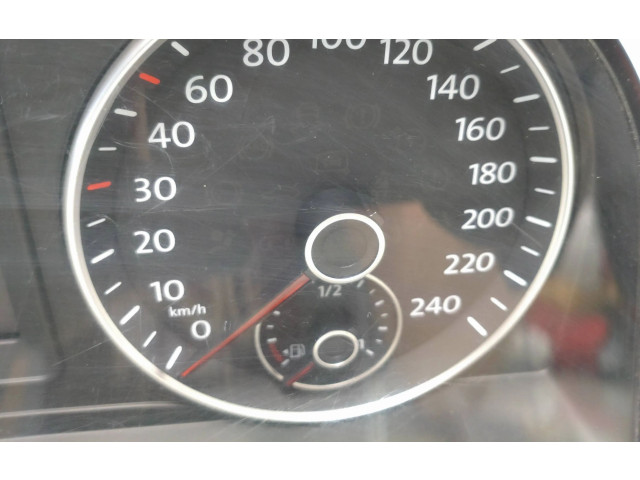 Панель приборов 2K0920876F Volkswagen Caddy