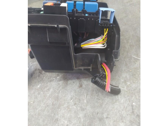 Комплект блоков управления 681037125R Dacia Sandero