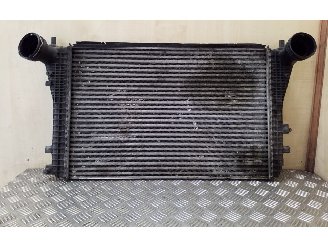 Интеркулер  1K0145803B, L3402000   Audi A3 S3 8P 2.0