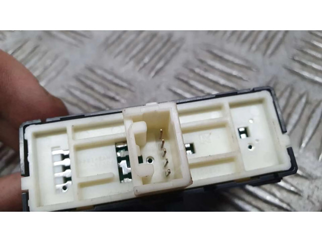 Блок управления 15D052   Lexus IS III XE30