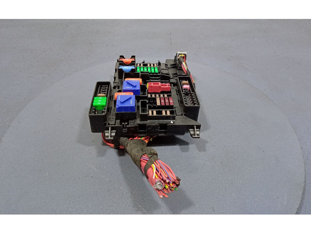   Pojistková skříňka 5A323C8, 5A323C8   Alpine B3 B4 B5 B6 E90 E91 E92 E93 2023