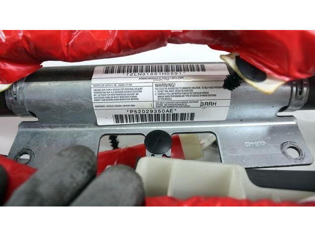 Боковая подушка безопасности 52029350AE Fiat Freemont