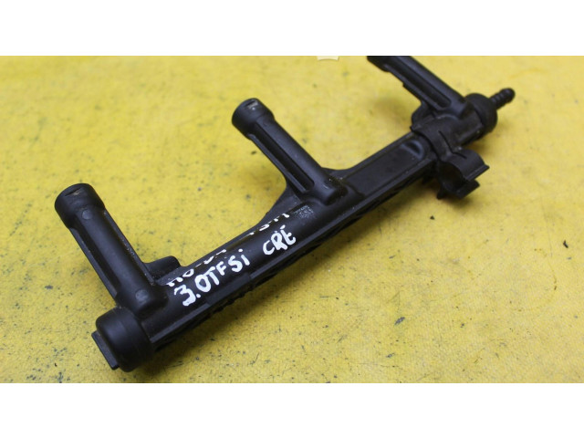 Vstřikovací lišta 06E133681L   Audi A8 S8 D4 4H     