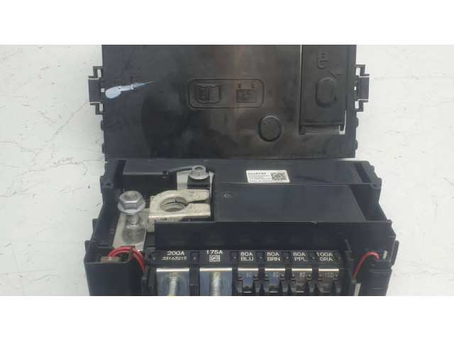 Блок предохранителей  8639800000000T, 812461952   Chevrolet Volt II    