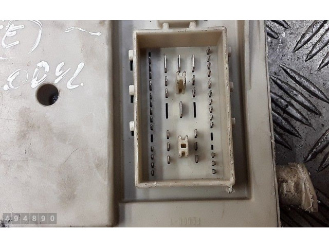 Pojistková skříňka 30728906, 519096408 Volvo S40 2005