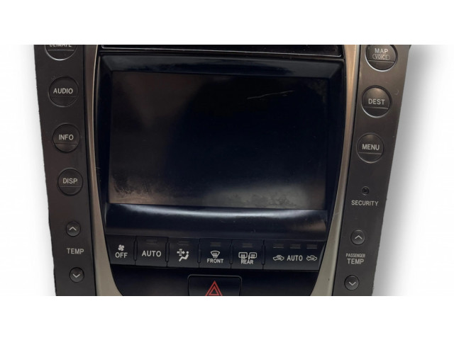 Радио/ проигрыватель CD/DVD / навигация