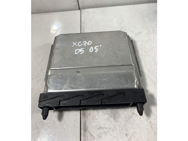 Блок управления двигателя 30646978   Volvo XC70