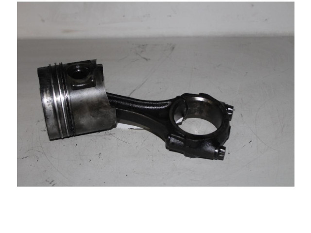 Píst Nissan Terrano TD27T