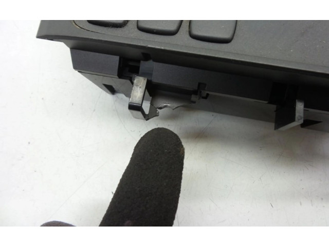 Блок управления климат-контролем 8651240, 8651240   Volvo V70