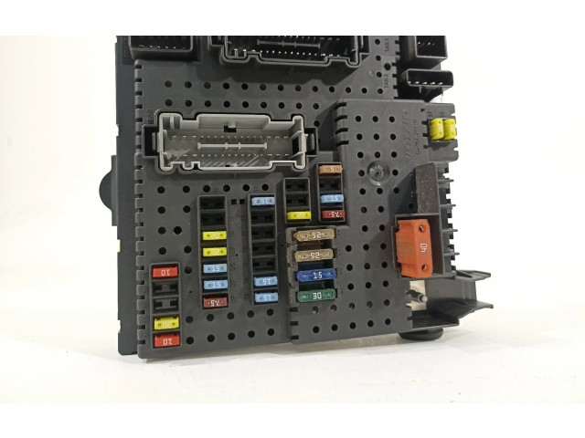 Pojistková skříňka Řídící jednotka BSM 28080156 Volvo XC70 2007