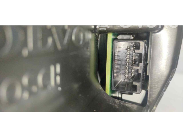 Панель приборов 32200340 Volvo XC90