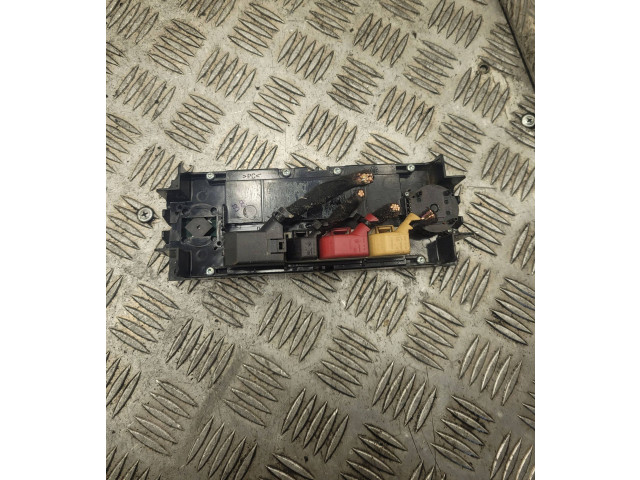 Блок управления климат-контролем    Audi A6 S6 C5 4B