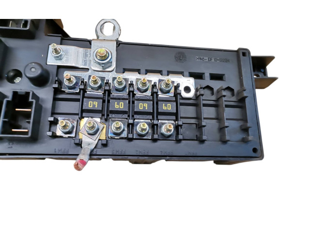 Блок предохранителей 8678449, 518788104   Volvo S80    