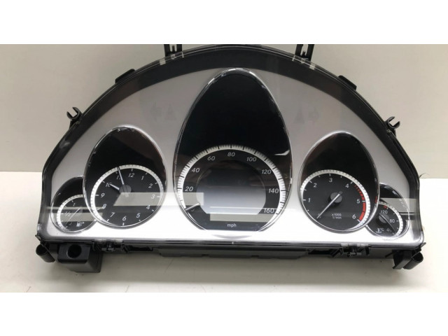 Přístrojová deska Mercedes-Benz E W212 2010 A2129005104, A2C53257171