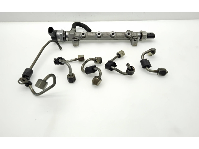 Топливная рампа R04L125, 057130764AB Skoda Octavia Mk3 (5E)