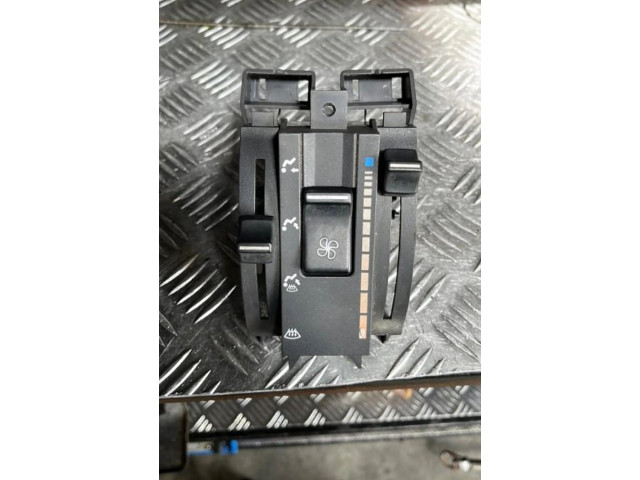 Блок управления климат-контролем 7701040161   Renault Express