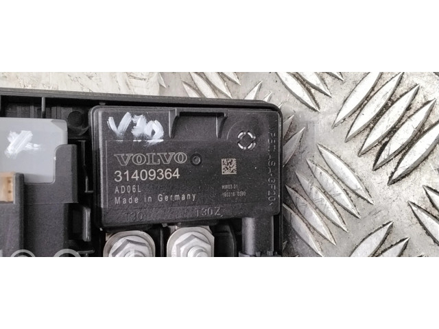 Блок предохранителей 31409755, 31409364   Volvo V70    