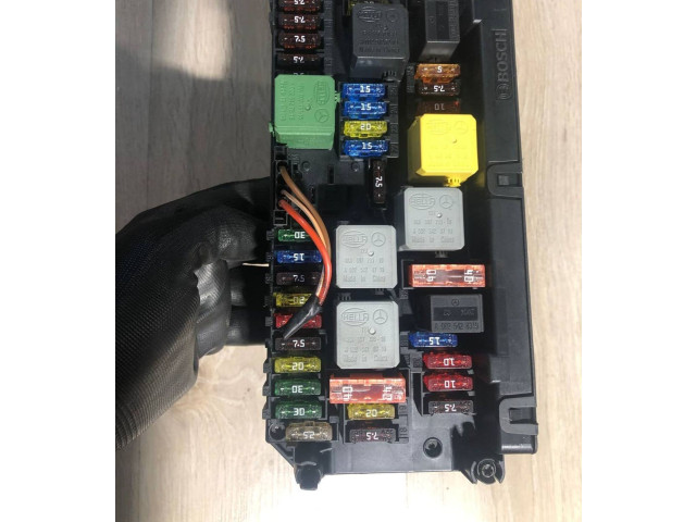 Pojistková skříňka A2129005912, A2129025505 Mercedes-Benz C W204 2012