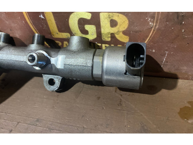 Vstřikovací lišta A6510700595 Mercedes-Benz C W204 Om651