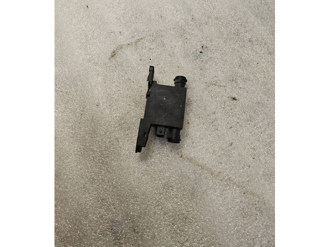 Píst 4A0959981A, PA6GF30 Audi A8 S8 D2 4D