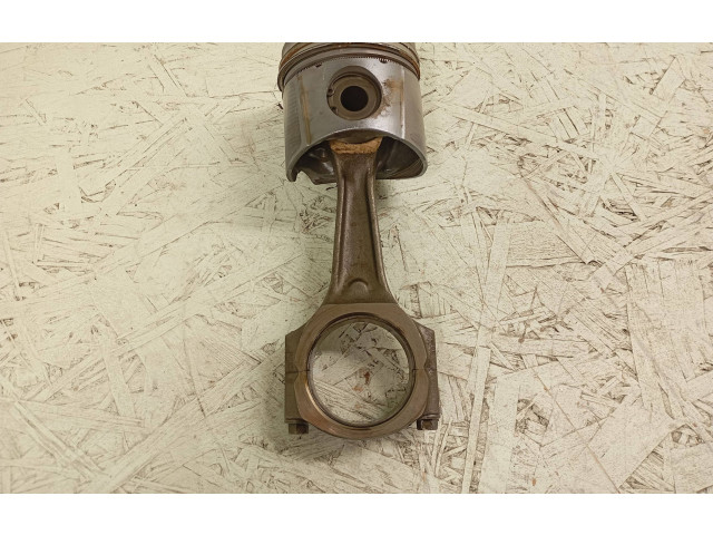 Поршень с шатуном ERR7179 Land Rover Discovery