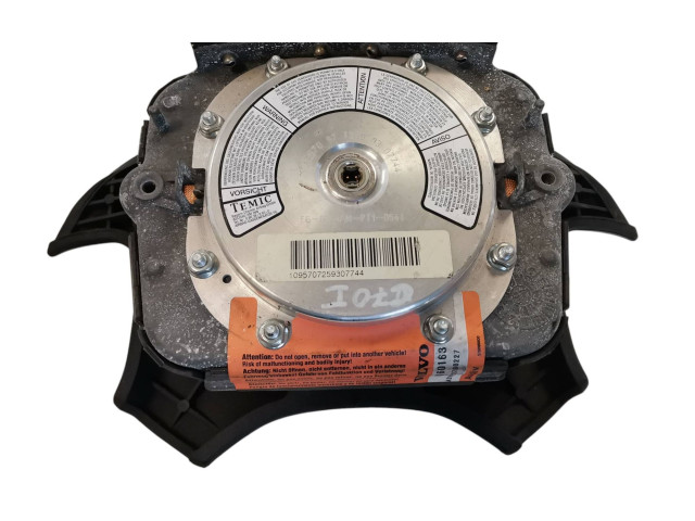 Подушка безопасности водителя 9160163   Volvo S70  V70  V70 XC