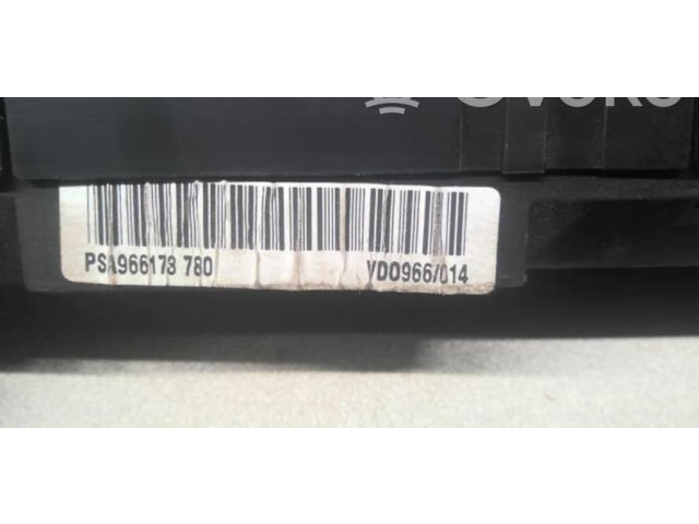 Панель приборов 00006105G4 Citroen Xsara Picasso