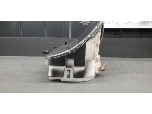 Панель приборов GE6WD Mazda 626