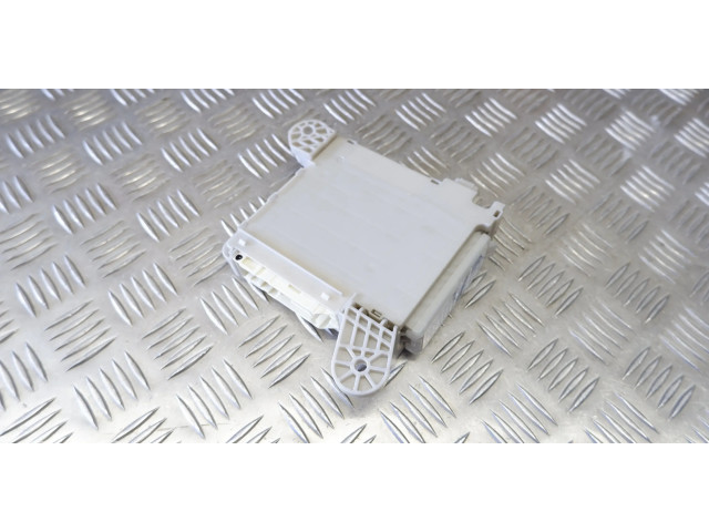 Pojistková skříňka 8267030350 Lexus GS 250 350 300H 450H 2013