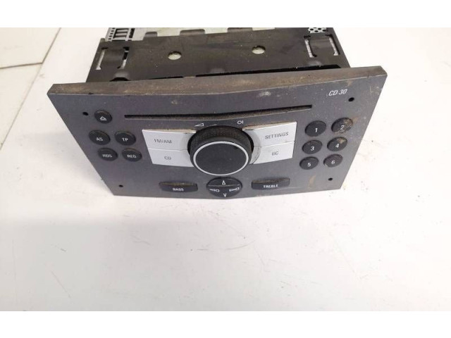 Pojistková skříňka Радио/ проигрыватель / навигация 7644221310, 13190858yy Opel Zafira B 2006