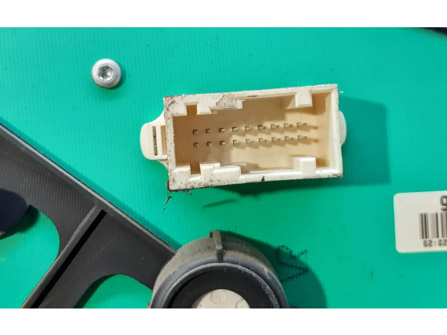 Přístrojová deska Citroen Berlingo 9650618480