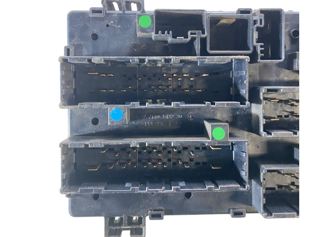 Блок предохранителей  68425203AB, P68425203AB   Jeep Grand Cherokee    