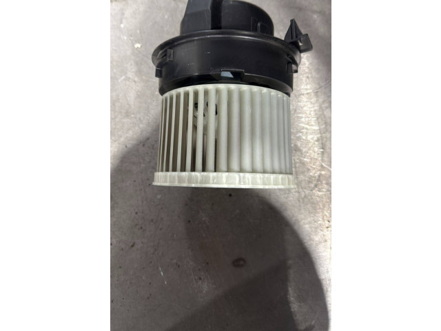 Вентилятор печки    7015011001   Peugeot 2008 II