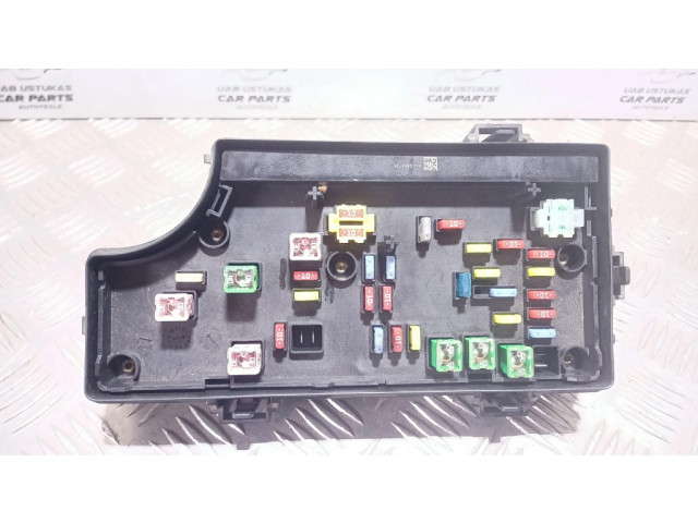 Блок предохранителей 5KG1F5L2, P04692207AF   Jeep Patriot    