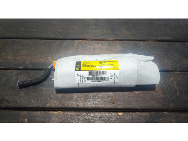 Подушка безопасности в сиденье P68100765AC   Jeep Cherokee