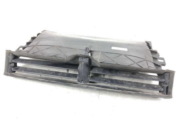 Другая деталь отсека двигателя