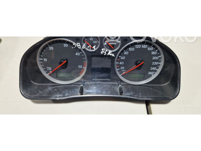 Панель приборов 3B0920847E   Volkswagen PASSAT B5.5       