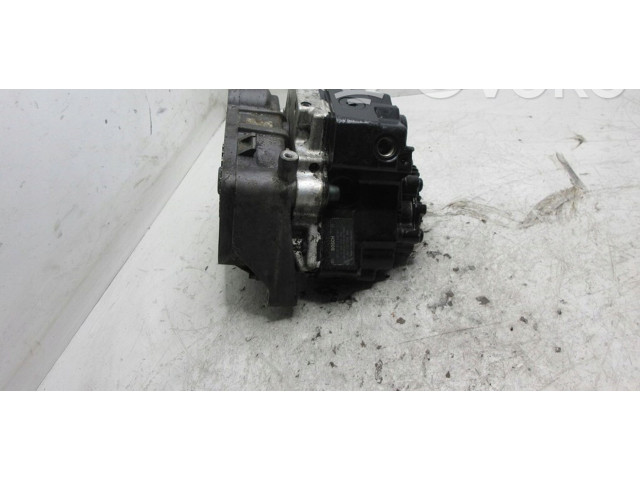 Vstřikovací čerpadlo 057130755G   Audi A8 S8 D3 4E     
