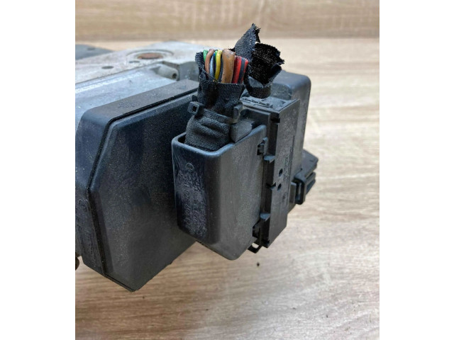 Блок АБС 0273004573, 3B0614111 Skoda Superb B5 (3U) 2001 - 2008 года