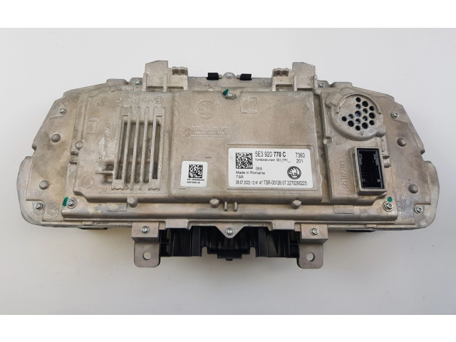 Панель приборов 5E3920770C, 5E3920770C   Skoda Octavia Mk4       